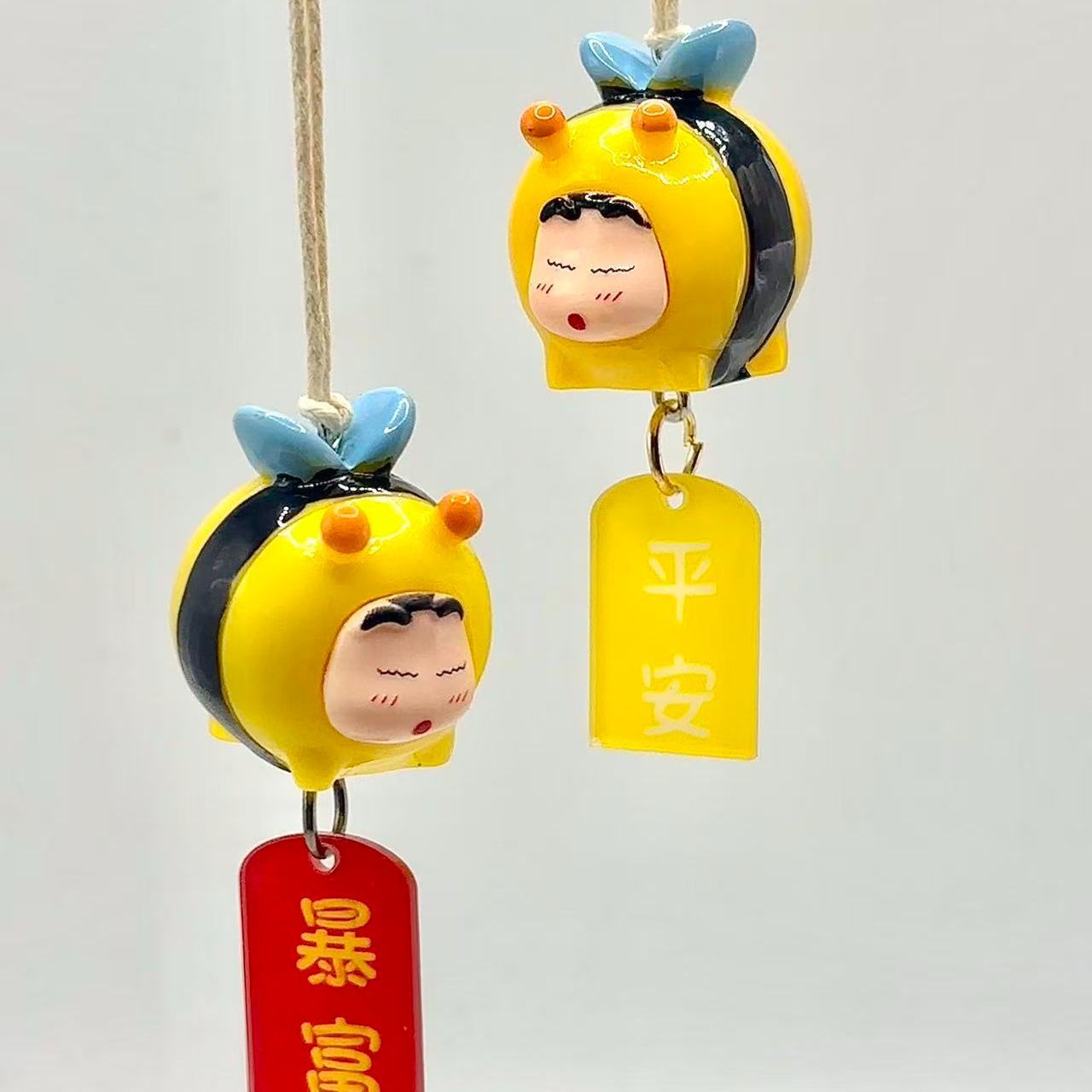 Home Decor Interior - Figur Cosplay Crayon Shin-chan Bee, Gantungan